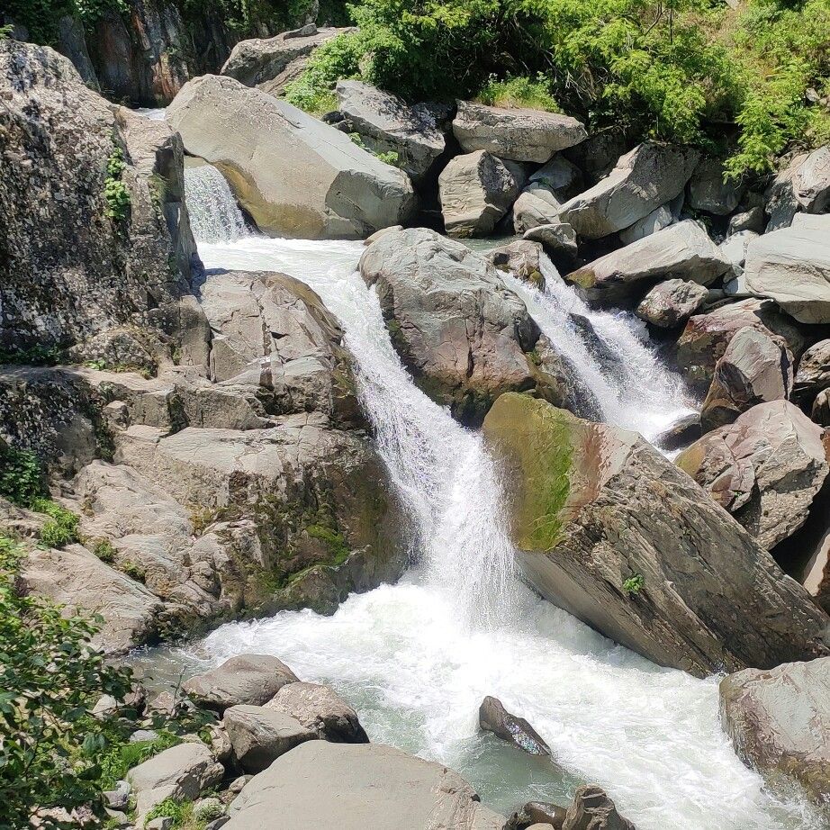 Shrunz Waterfall